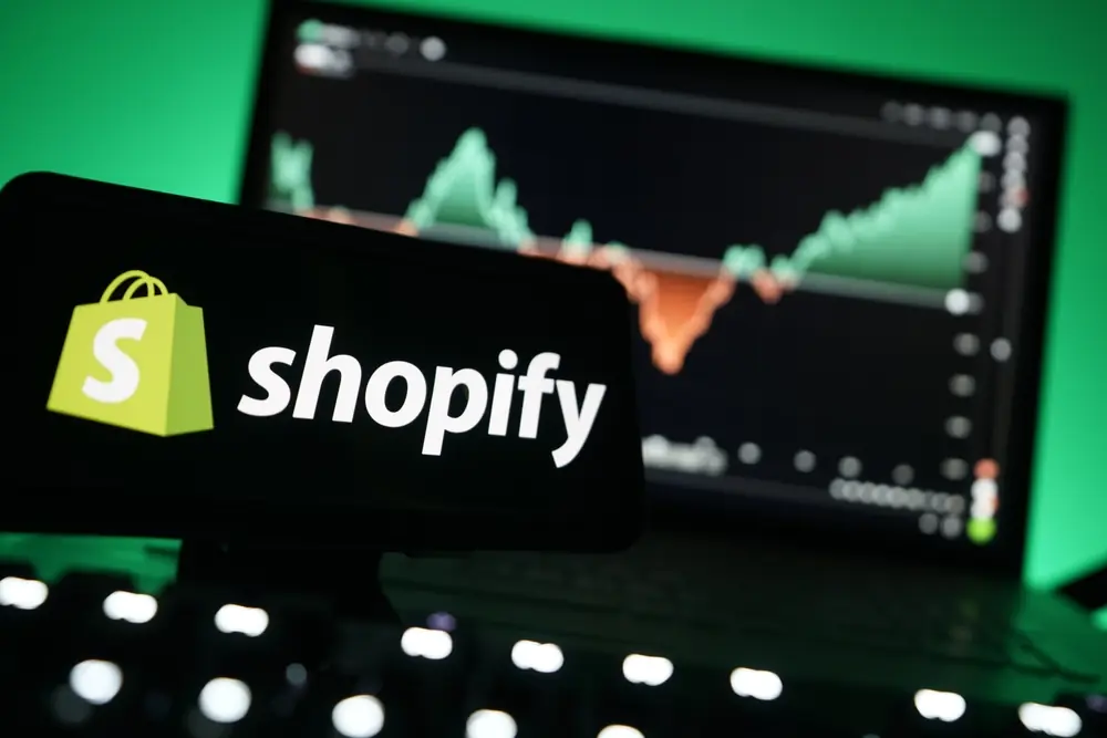 Los,Angeles,,California,-,July,10,2025:,Shopify,Logo,On
